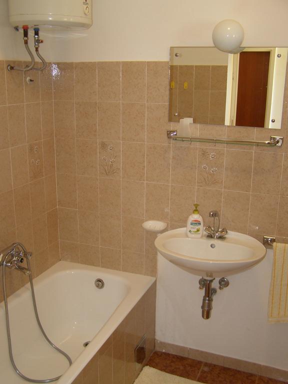 Apartment Marija Brbinj Экстерьер фото